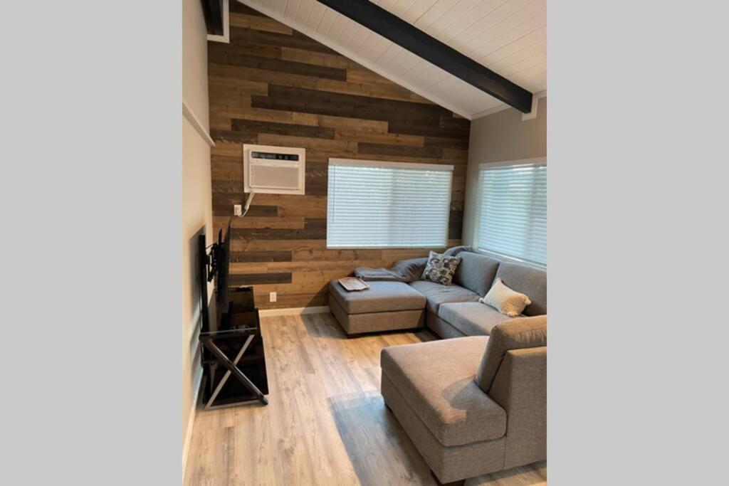 Waianae Spacious 2 Bedroom Beach House With King Suite מראה חיצוני תמונה