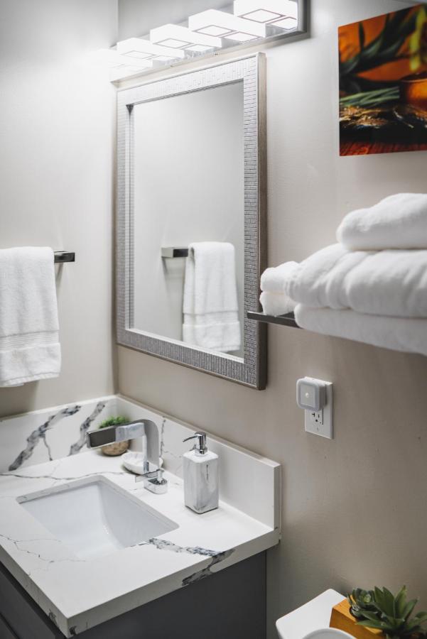 Waianae Spacious 2 Bedroom Beach House With King Suite מראה חיצוני תמונה
